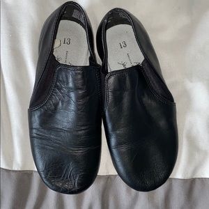 Kids Black Jazz Shoe